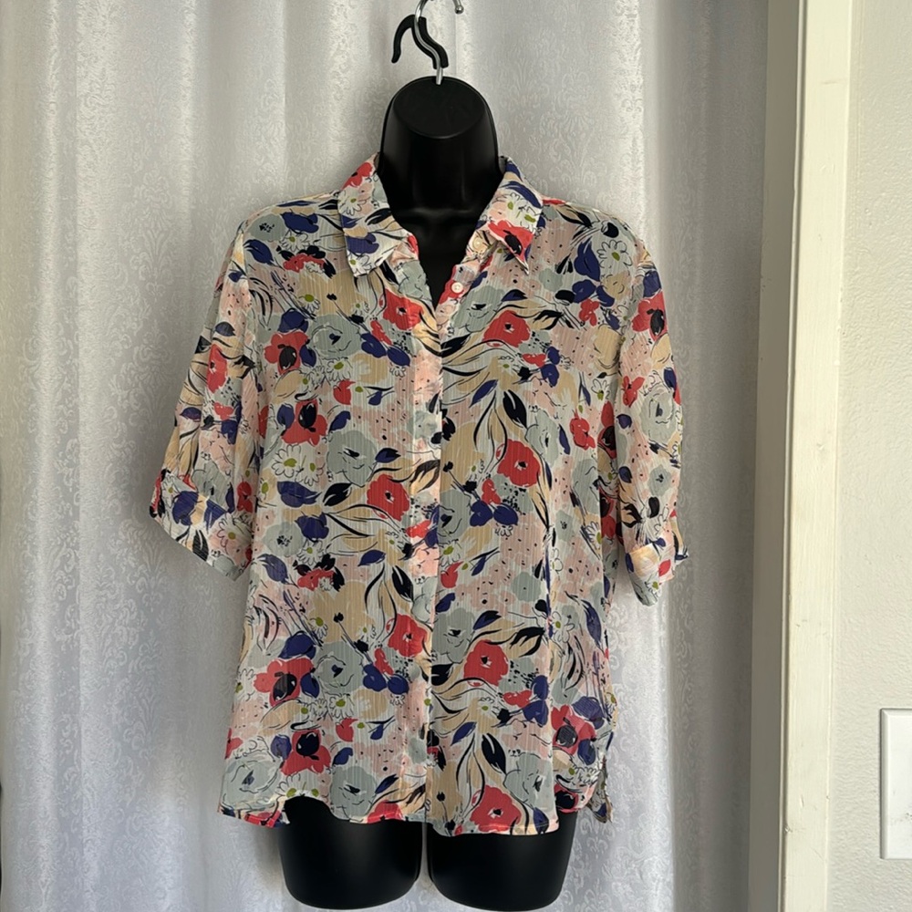Chaps Floral Button-Up Blouse in Cream, Red & Blue Sz: L